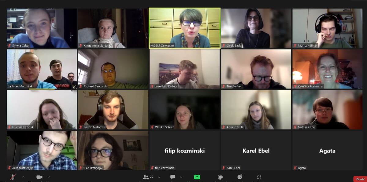 zrzut ekranu ze spotkania online z twarzami uczestników