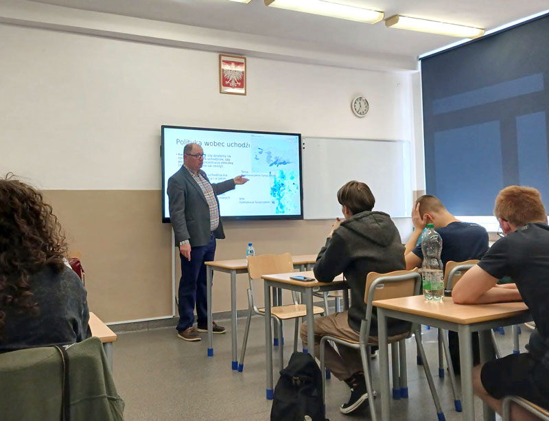 Zajęcia dla uczniów "Czy imigranci się integrują?"