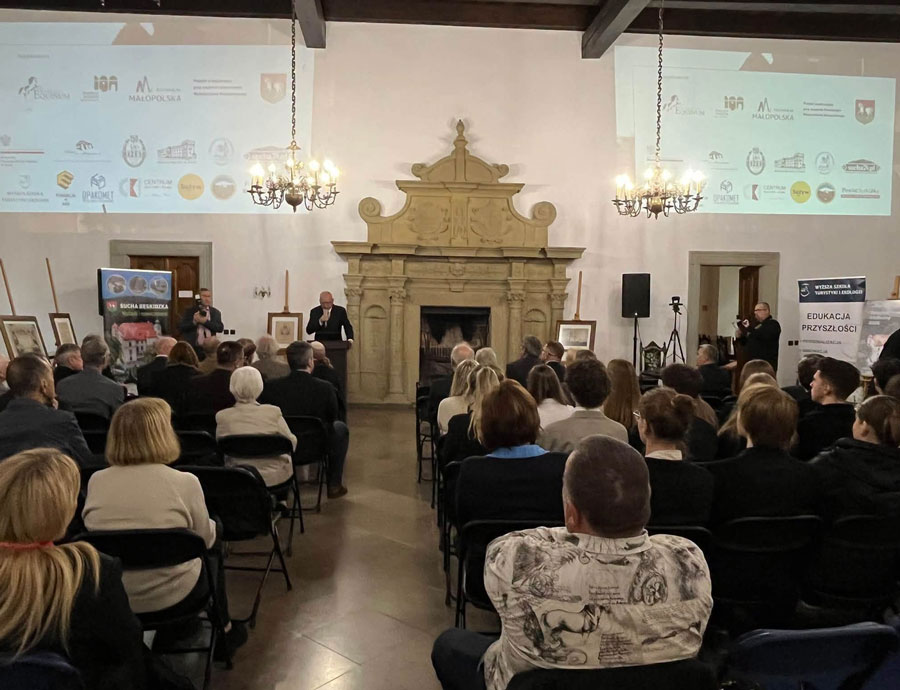 „Wspierać pasje, odkrywać świat, gromadzić kolekcje”